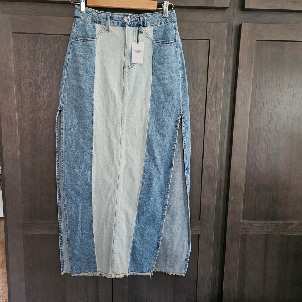 Forever 21 Denim Maxi Skirt Women S Blue 2 Tone Colorblock Side Slit Raw Hem - Picture 3 of 11